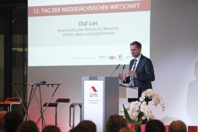 „Aus der Krise raus investieren“: Olaf Lies bringt Hermesbürgschaften ins Spiel