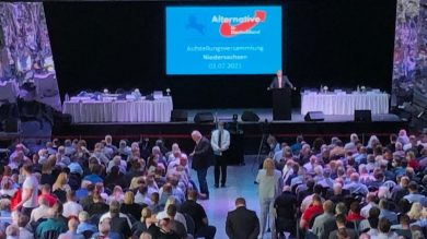 Gespalten wie nie: AfD stellt Bundestagsliste auf