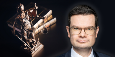 Justizminister Buschmann: „Kein Kriegsverbrecher darf sich sicher fühlen – schon gar nicht in Deutschland“