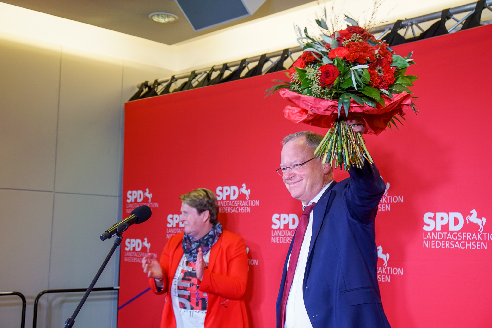 So War Die Stimmung Auf Den Wahlpartys Der Großen Parteien Rundblick Niedersachsen