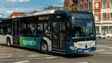 Verkehrsdezernent Ulf-Birger Franz gibt Geschäftsführung beim GVH wieder ab